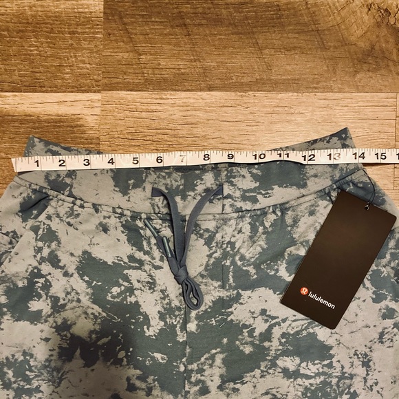 🆕💙 AUTHENTIC LULULEMON JOGGERS 💙🆕 - Picture 8 of 14